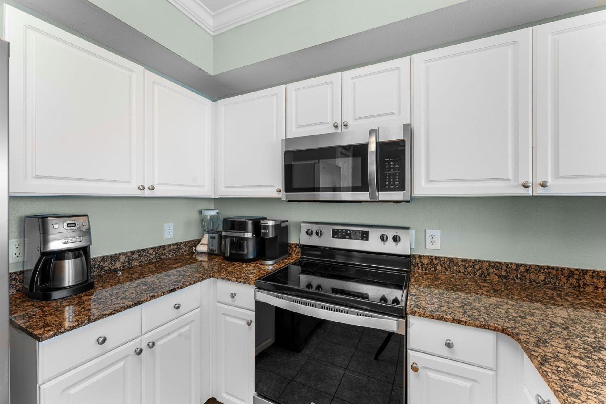 Stunning 3br Corner Tidewater Beachfront Condo! Sleeps 10! By Dolce Getaways Pcb! Apartment
