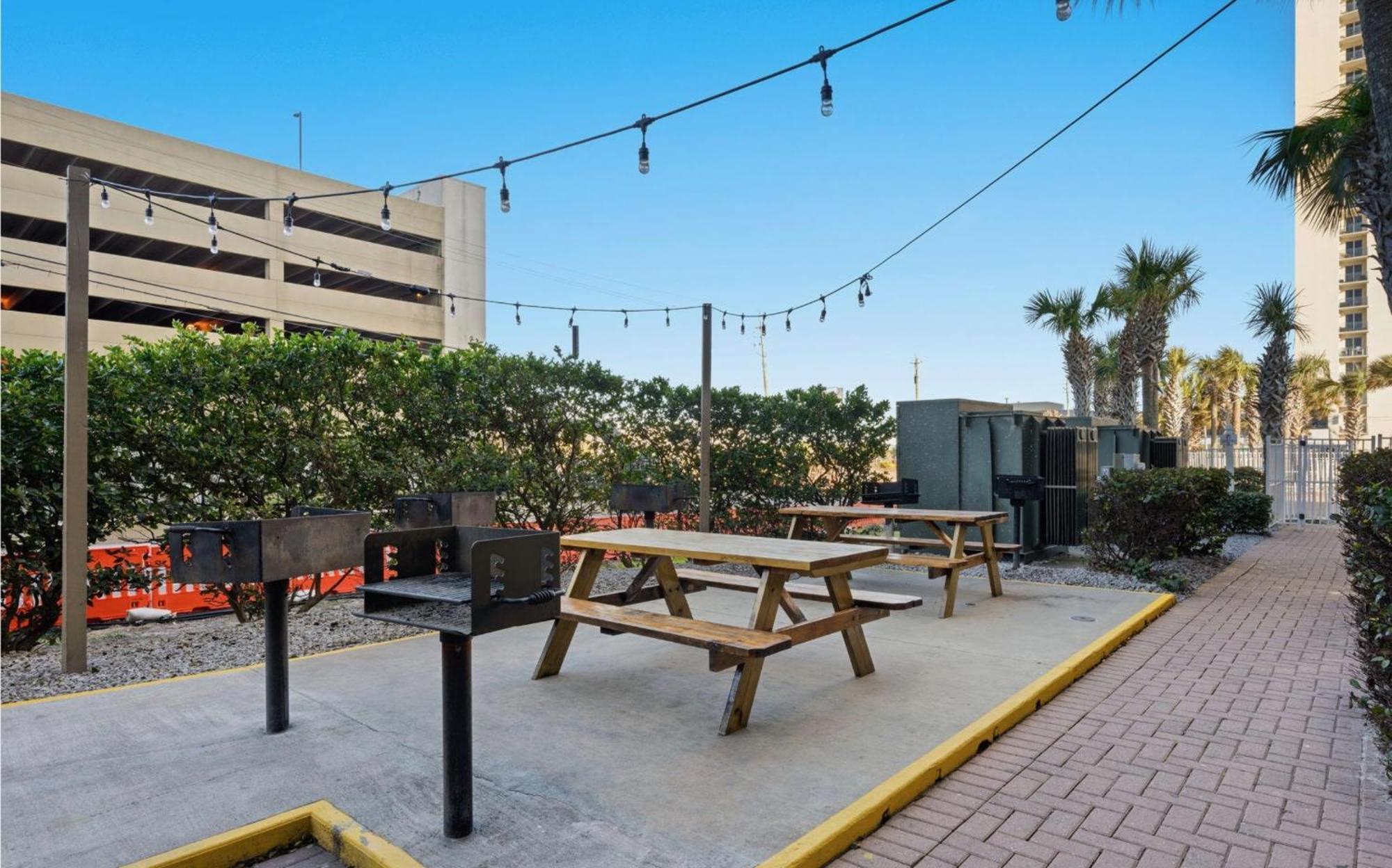 Stunning 3br Corner Tidewater Beachfront Condo! Sleeps 10! By Dolce Getaways Pcb! Apartment *