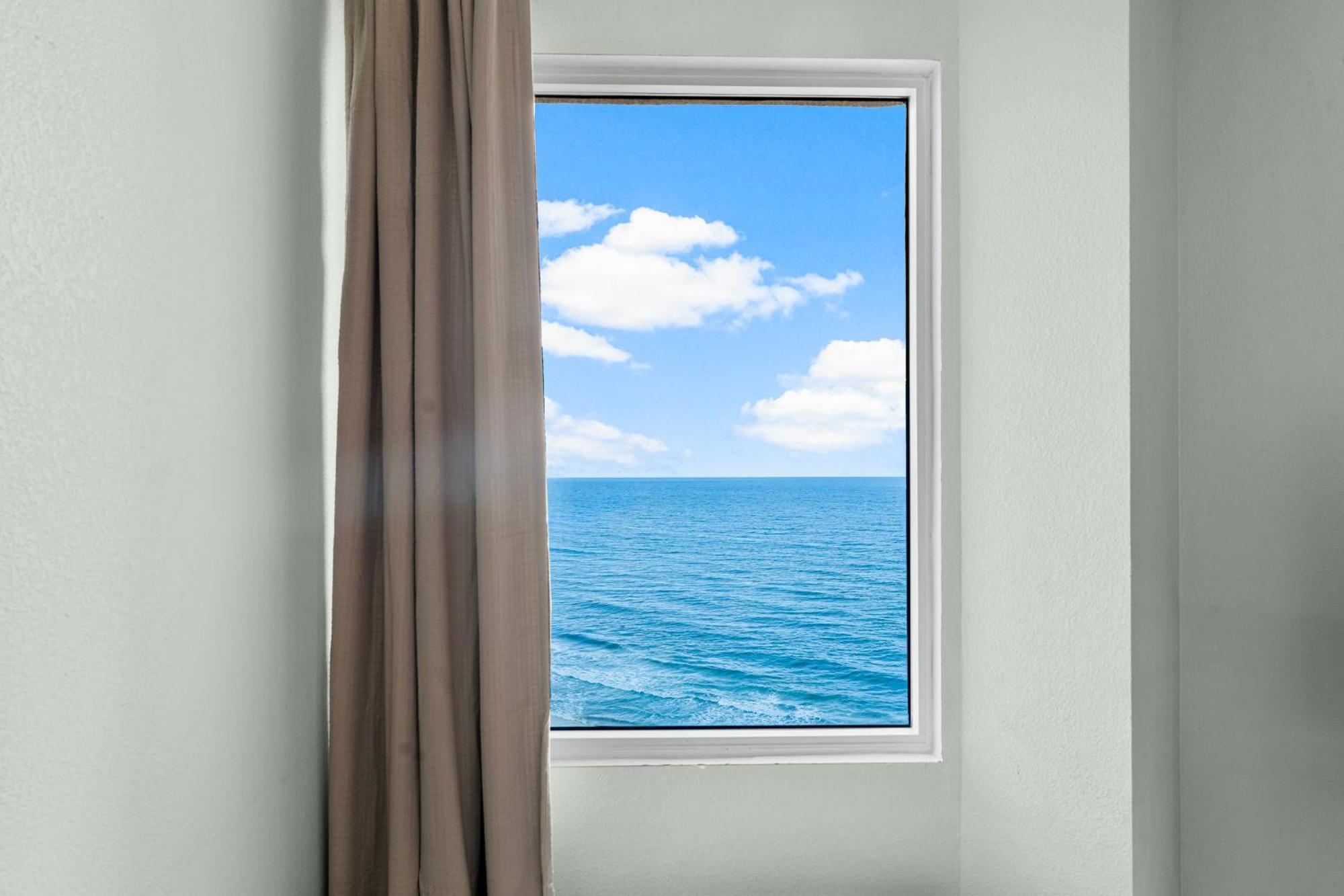 Stunning 3br Corner Tidewater Beachfront Condo! Sleeps 10! By Dolce Getaways Pcb! Apartment Panama City Beach