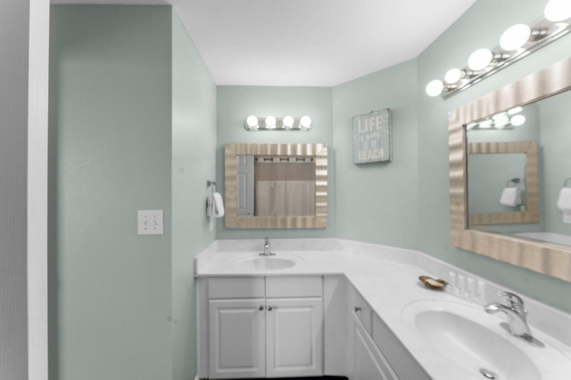 Stunning 3br Corner Tidewater Beachfront Condo! Sleeps 10! By Dolce Getaways Pcb! *